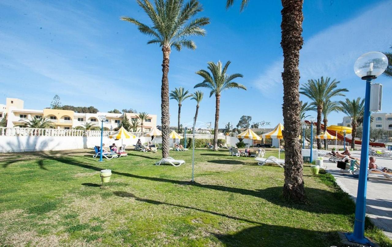 Riviera Hotel - Family Only Port El-Kantaoui Exterior foto